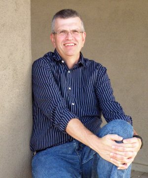 chris exterior p5041452_300